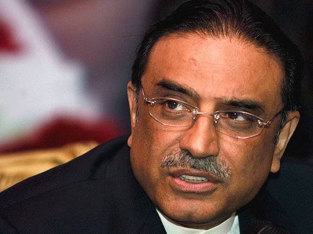 صدر آصف علی زرداری نے کہا ہے کہ  سیلاب زدگان کی مکمل بحالی تک چین سے نہیں بیٹھیں گے،جبکہ الطاف حسین سمیت تمام اتحادیوں کو ساتھ لے کرچلیں گے ۔