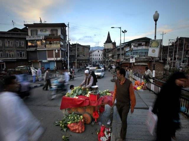 مقبوضہ کشمیر میں بھارتی بربریت کیخلاف آج مکمل ہڑتال ، بارہ مولا میں ایک ماہ سے جاری کرفیو کے باعث اشیائے خوردونوش اورادویات کی قلت کا بحران شدت اختیار کرگیا ۔