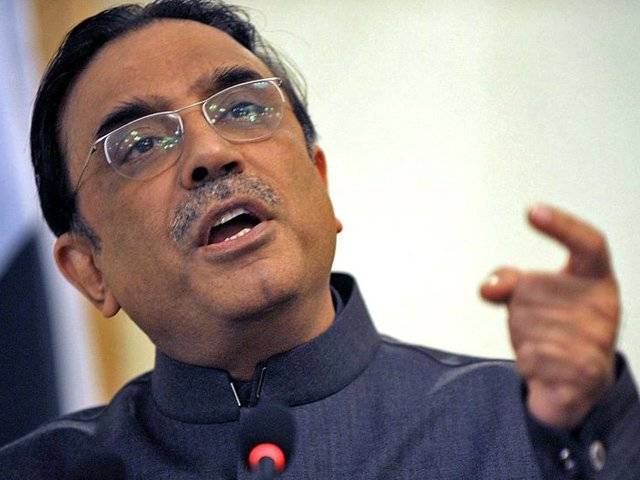 صدرآصف علی زرداری نے ملک میں جاری بجلی بحران کا نوٹس لیتے ہوئے تیل اور گیس کمپنیوں کےسربراہان کو کل اسلام آباد طلب کرلیا ہے۔