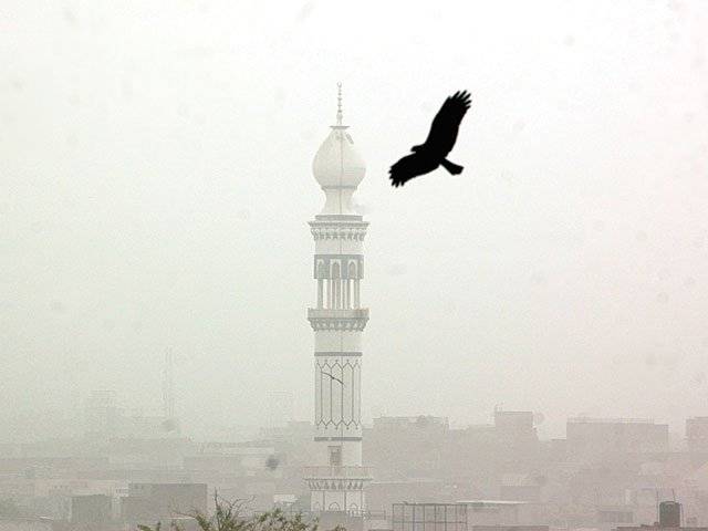 ملک کے بیشترعلاقوں میں موسم گرم اورخشک رہے گا، تاہم خیبرپختونخوا، پنجاب، شمالی بلوچستان،کشمیراورگلگت بلتستان میں کہیں کہیں تیزاورگرد آلود ہوائیں چلنے کا امکان ہے۔