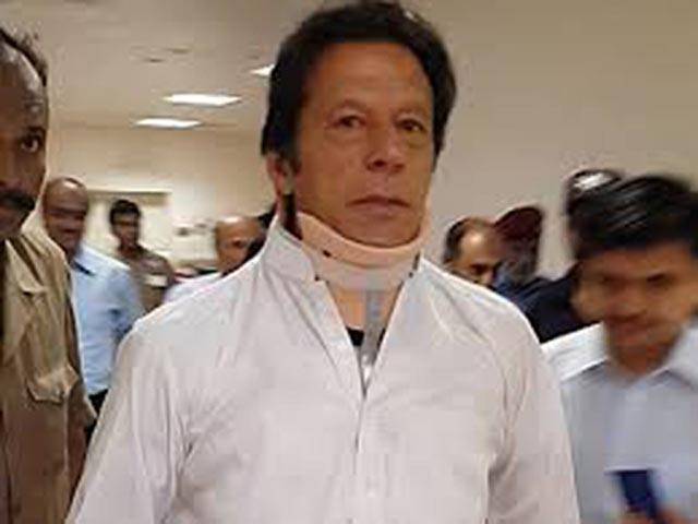 تحریک انصاف کے چیئرمین عمران خان کو شوکت خانم اسپتال سے چھٹی مل گئی ،تاہم ڈاکٹروں نے مزید دوہفتے آرام کا مشورہ دیا ہے.