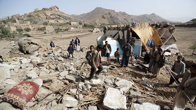  سعودی عرب پہنچنے والے گیارہ پاکستانی وطن واپس پہنچ گئےجبکہ یمن میں تازہ فضائی حملے جاری