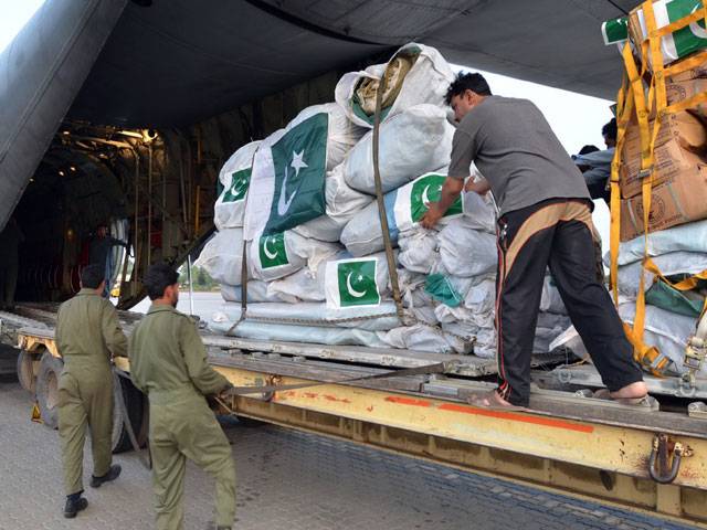 نیپال میں زلزلہ متاثرین کیلئےپاک فوج کے دو سی ون تھرٹی طیارے امدادی سامان لے کر کھٹمنڈو روانہ،ہلاکتوں کی تعداد دو ہزار تک پہنچ گئی