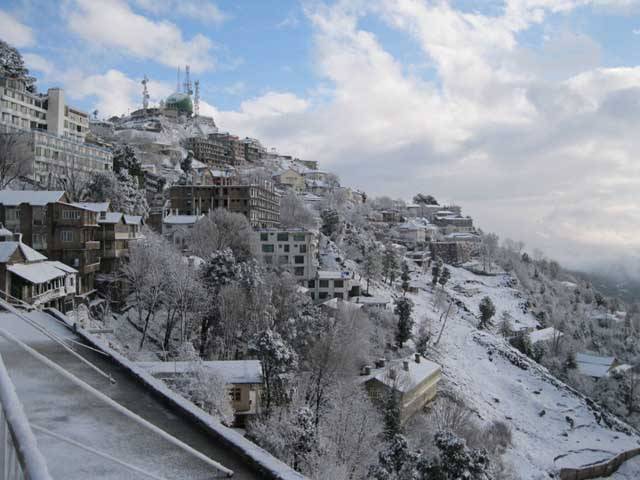 پیر سے جمعرات کے دوران ملک کے مختلف حصوں میں بارش اور پہاڑوں پربرف باری کی پیش گوئی