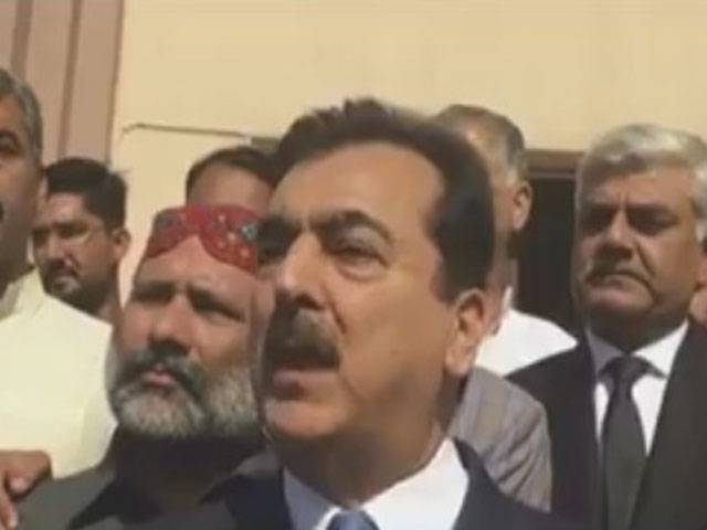 وزیراعظم عمران خان کو یہ نہیں کہنا چاہیے فلاں کو پکڑوں گا: یوسف رضا گیلانی 