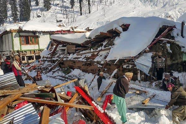 مظفرآباد: برفانی تودے سے جاں بحق افراد کی تعداد 79 ہوگئی