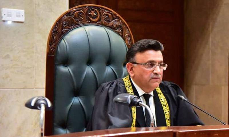 زیرالتوا مقدمات کا بوجھ کم کرنا ہے، وکلا تیاری کر کےآئیں: چیف جسٹس