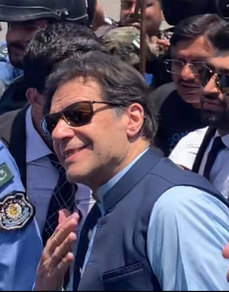 عمران خان آج شب اپنی رہائش گاہ بنی گالہ میں قیام کریں گے