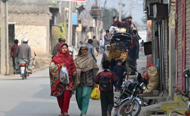 انتخابی میدان میں ’کوہستانی فتوے‘ سے بےخوف خواتین نے تاریخ رقم کردی