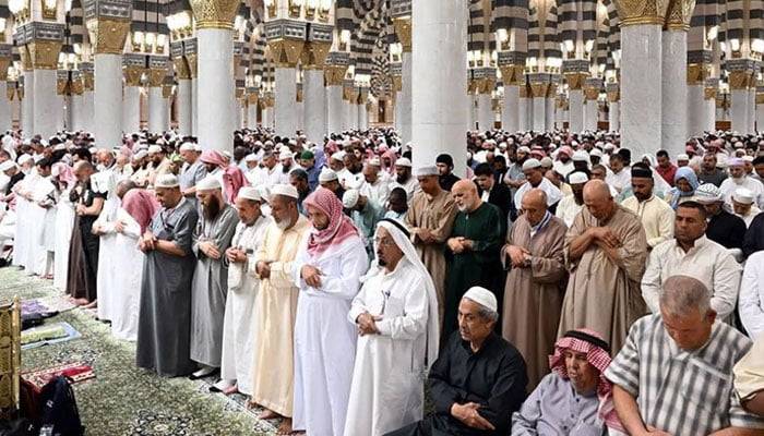 رمضان المبارک کے گزشتہ 20 دنوں میں 2 کروڑ سے زائد زائرین کی مسجد نبویﷺ آمد ہوئی