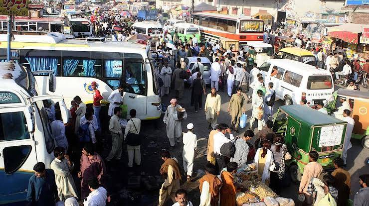 عید کی چھٹیاں ختم ، پردیسیوں کی اداس چہروں کیساتھ آبائی علاقوں سے واپسی شروع