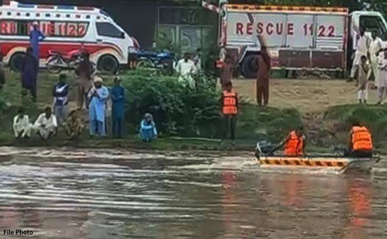  گرمی کی شدت کم کرنے کیلئے ندی میں اترنے والے 6 بچے ڈوب کر جاں بحق 