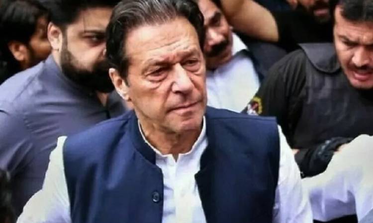  عمران خان کو 9 مئی کے3مقدمات میں شامل تفتیش کرنے کا فیصلہ 