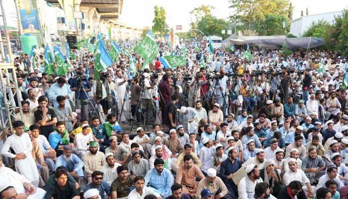 جماعت اسلامی کا مہنگائی اور بجلی کے بلوں کیخلاف دھرنا گیارہویں روز بھی جاری 