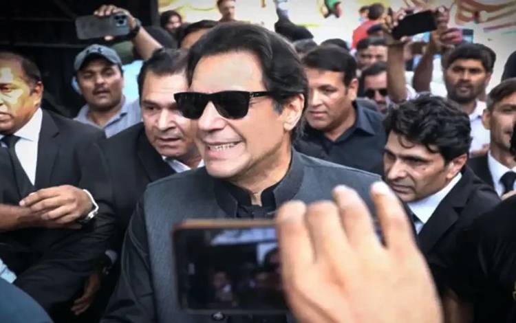 میرے پاس بہت وقت ہے آپ کے پاس وقت ختم ہورہا ہے:عمران خان