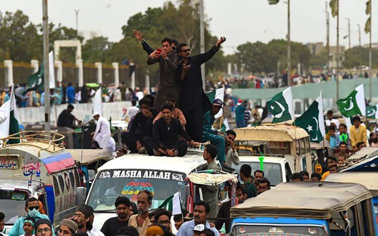 یومِ آزادی :اسلحے کی نمائش, ہوائی فائرنگ,ون ویلنگ,ریش ڈرائیونگ سخت پابندی عائد 