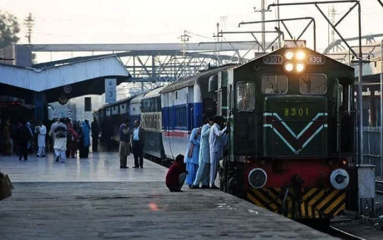 ریلویز کے دو کمپنیوں سے فائبر کیبل بچھانے کے معاہدے