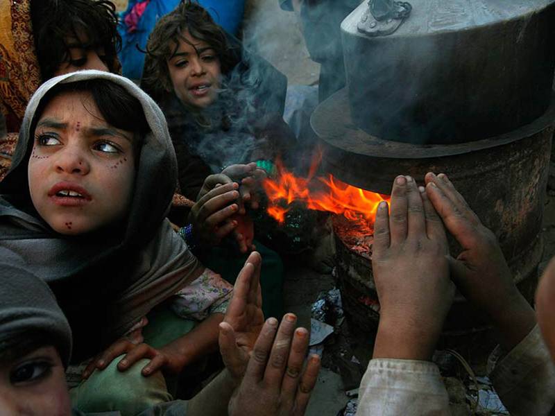 افغانستان بھی سردی کی لپیٹ میں، بچے اور خواتین شدید متاثر