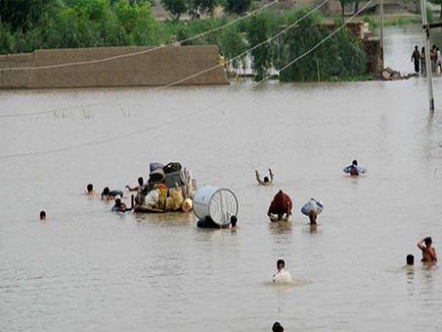  سیلاب : جھنگ میں ہزاروں افراد پھنس گئے، سندھ: لاکھوں کا انخلا شروع ‘ ریلا جنوبی پنجاب پہنچ گیا، جہلم، نارووال ڈسکہ میں متاثرین بدستور امداد کے منتظر 