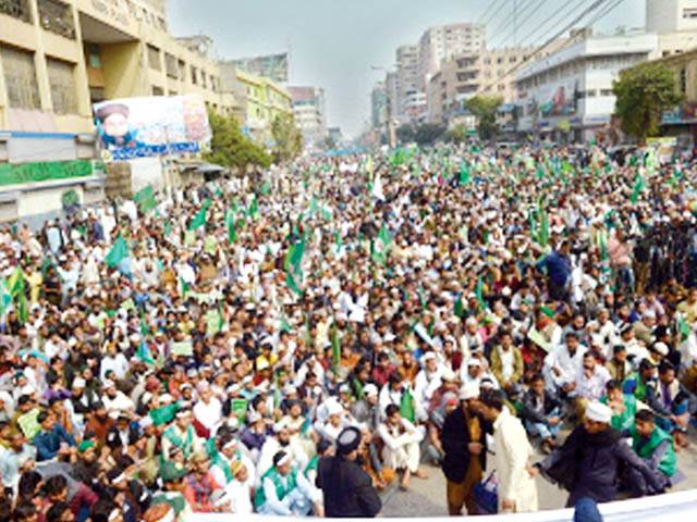 واپڈا کی مجوزہ نجکاری کیخلاف لاہور سمیت کئی شہروں میں ملازمین کی ہڑتال، مظاہرے 