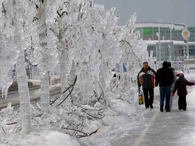 برطانیہ آئندہ 15 سال میں برف کی چادراوڑھ لے گا: سائنسدانوں کا دعویٰ