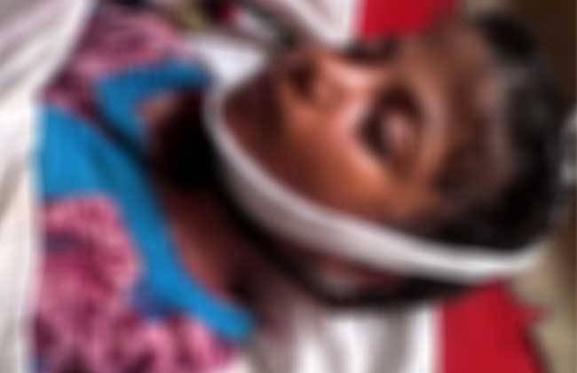 ڈیفنس: 6 سالہ بچی غلطی سے تیزاب والی بوتل پی کر جاں بحق، ماں صدمے سے بے ہوش