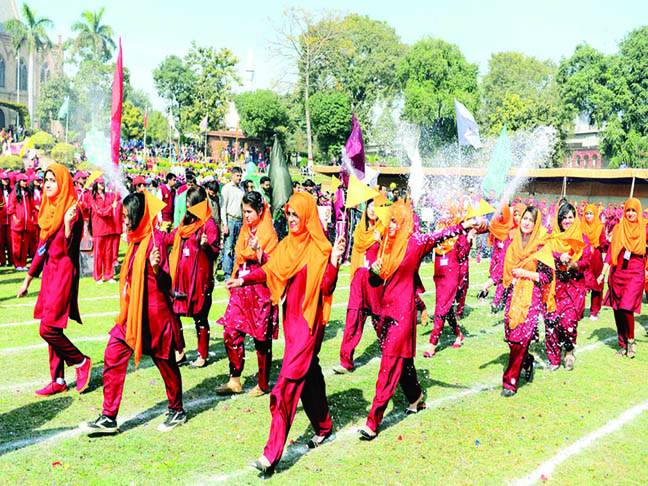 گورنمنٹ کالج یونیورسٹی میں سالانہ کھیلوں کا آغاز، طلبا نے ثقافت کے رنگ بکھیرے