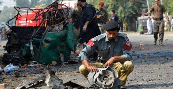 خیبر ایجنسی : ریموٹ کنٹرول بم دھماکے میں امن کمیٹی کے 4 رضاکار‘ لیویز اہلکار شہید 