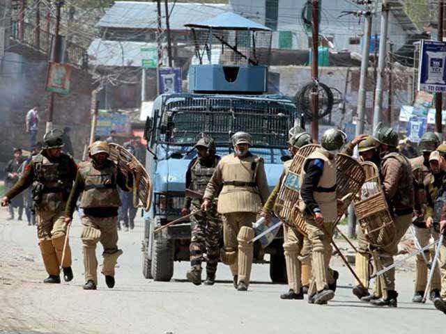 مقبوضہ کشمیر: شہادتوں کے خلاف تیسرے روز بھی ہڑتال‘ جھڑپیں‘28 زخمی 