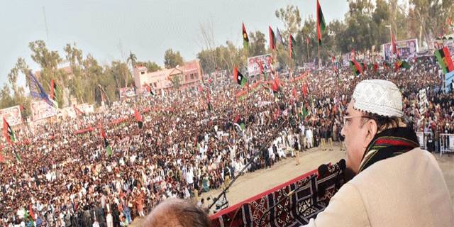 میاں صاحب ادارے ماتحت وزیر اعظم بھی آپکا پھرکیا رازداری ہے :زرداری