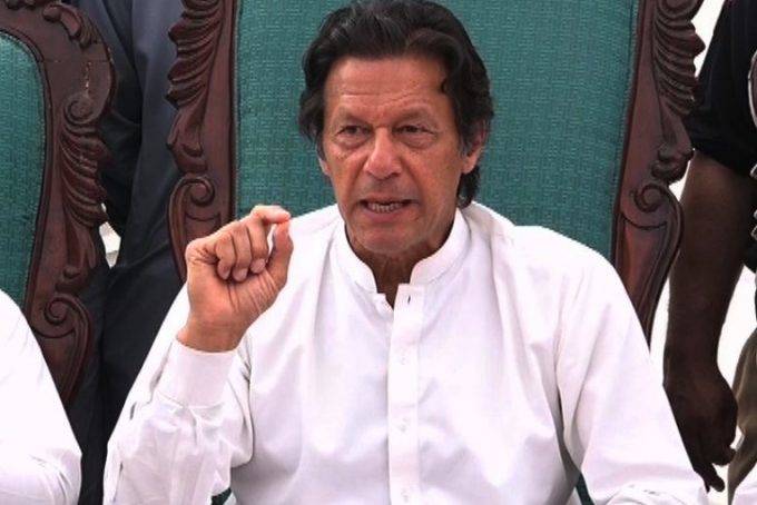 دھرنے جاری‘ آج کل میں ٹکٹوں کا مسئلہ حل‘ اللہ کا شکر ادا کرونگا : عمران خان