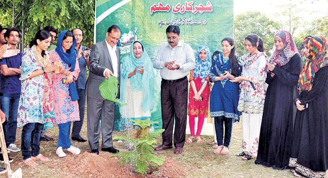 درختوں کی بے دریغ کٹائی کی وجہ سے گلوبل وارمنگ دنیا کواپنی لپیٹ میں لے رہی ہے،ڈاکٹرجمال ناصر 