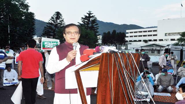 بلاول سیاست میں زندہ رہنے کیلئے قومی اتحاد کی فضا پارہ پارہ نہ کریں، شبلی فراز