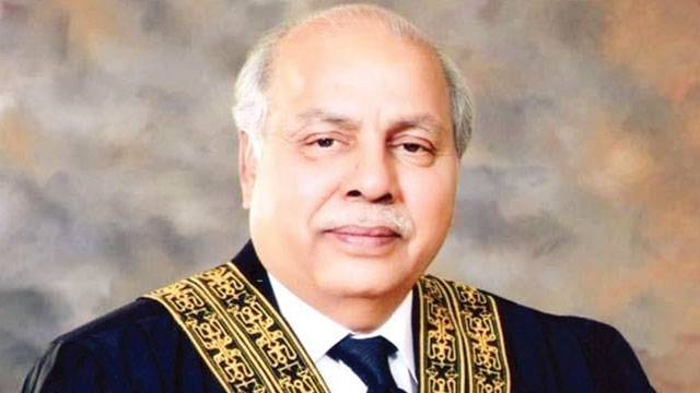 10بلین ٹری منصوبے کا نوٹس، اتنے درخت لگ گئے تو تقدیر بدلجائیگی، مجسٹریٹس سے تصدیق کرائینگے: چیف جسٹس