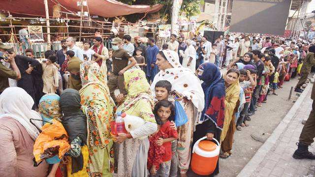 حضرت داتا گنج بخشؒ کے عرس کا دوسرا روز‘ آج لاہور میں مقامی تعطیل