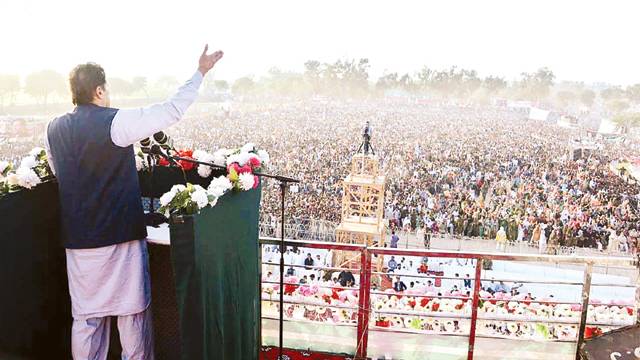 اپوزیشن قیادت شکر یہ، لوگ آپکی شکلوں سے خو فزدہ ہو کر میری طرف آگئے: عمران