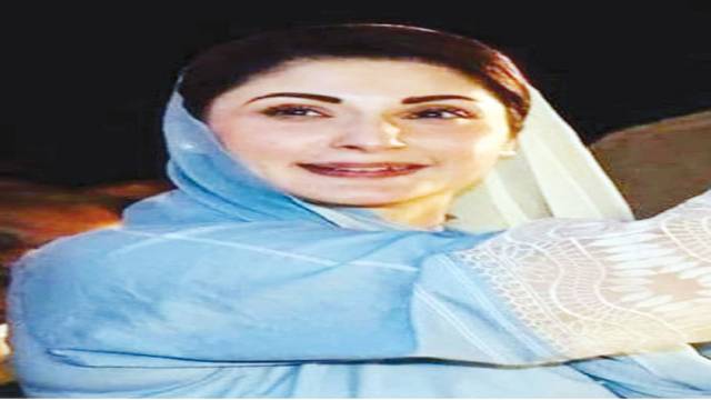 پی ٹی آئی کو الیکشن کمشنر کی بجائے عمران  سے استعفیٰ مانگنا چاہئے: مریم نواز  