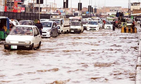 خیبر پی کے: بارش نے تباہی مچا دی، چھتیں گرنے سے 4 افراد جاں بحق،  9 زخمی