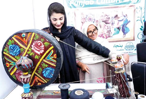 پنجاب کے لوگوں کا کمال ہے دھی رانی کو وزیراعلیٰ بنا دیا: مریم نواز